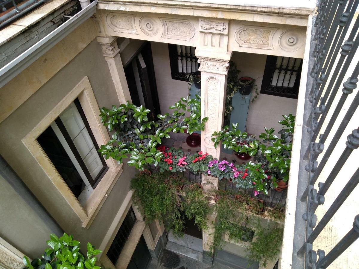 House Vintage Bed and Breakfast Catania Exterior foto